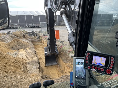 Präziser Erdbau in Hamburg und Pinneberg für stabile Fundamente und termingerechte Baugruben.